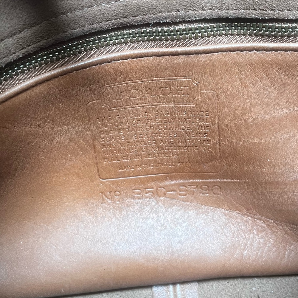 Vintage COACH City Bag in British Tan with Turn Lock Shoulder Bag 9790 - Picture 9 of 9
